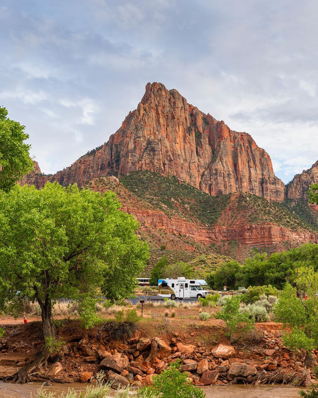 Cruise-America-RV-Rental-Zion-National-Park-jordanbanksphoto.jpg