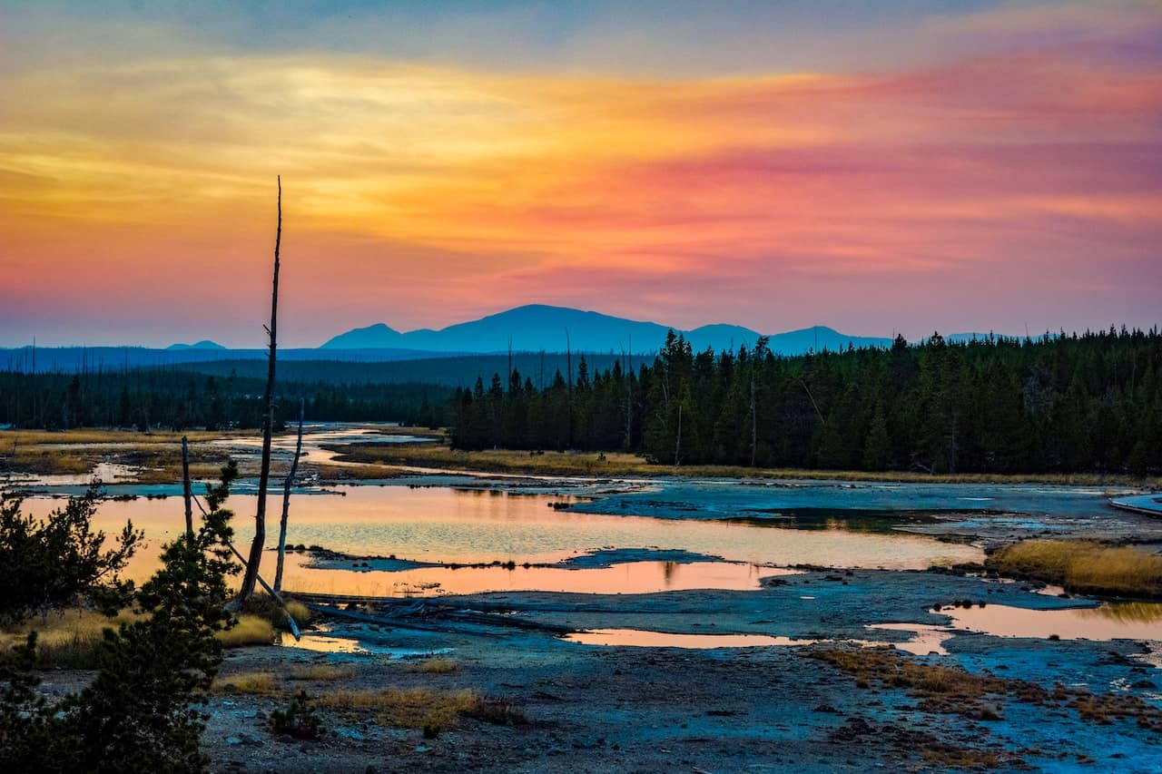 Yellowstone-Wyoming-Stargazing.jpg