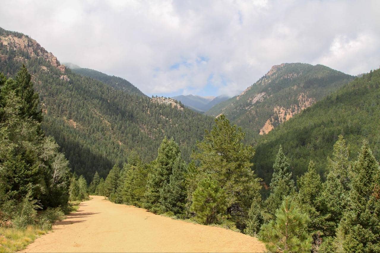 Cheyenne-Mountain-1.jpg Cheyenne-Mountain-1.jpg