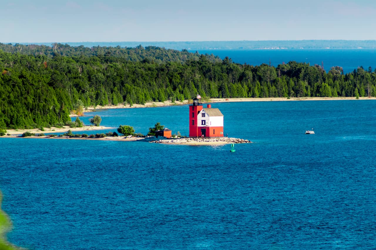 Best-9-Great-Lakes-Road-Trip-Destinations-to-Visit-3.jpg Best-9-Great-Lakes-Road-Trip-Destinations-to-Visit-3.jpg