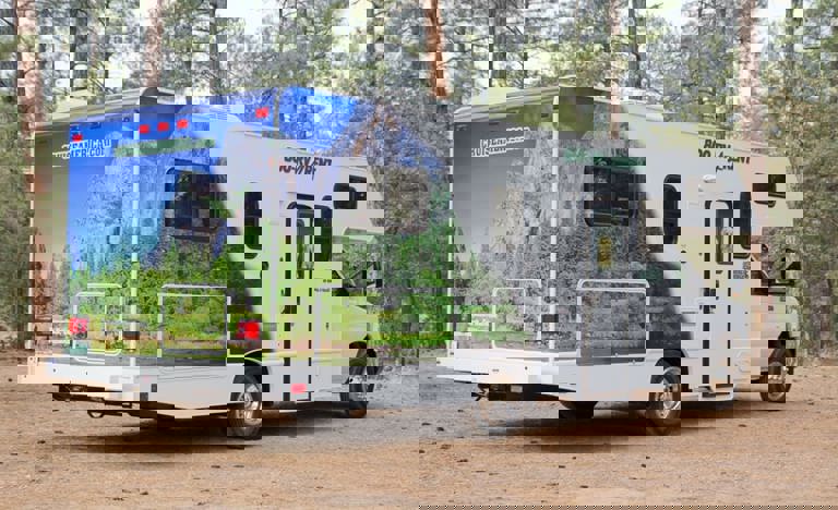 Small Class C Motorhome RV Rental | Cruise America