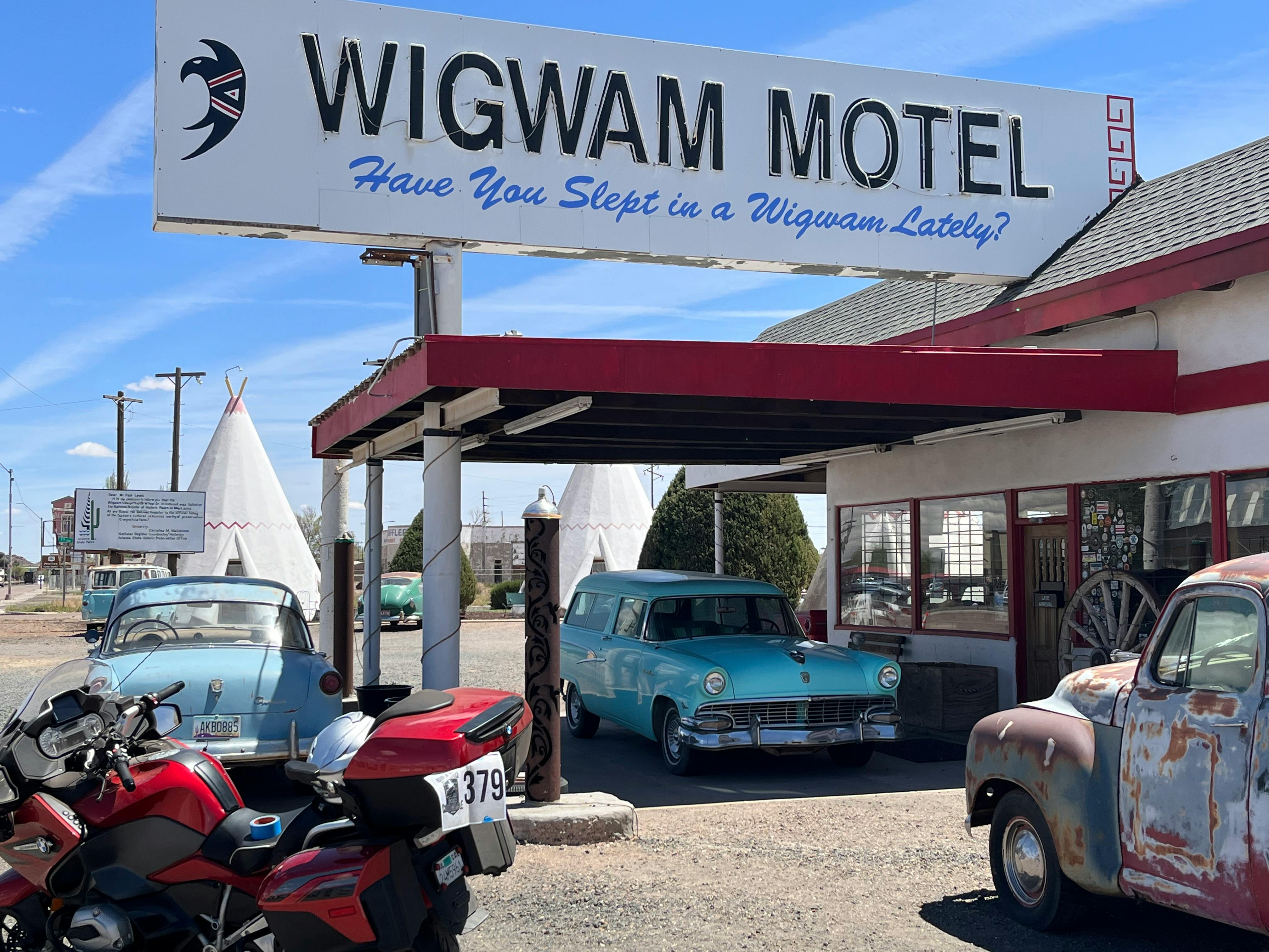 The Most Iconic Route 66 Signs You Can Still See