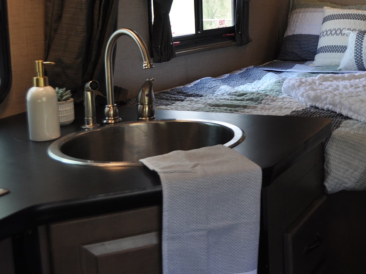 RV Image