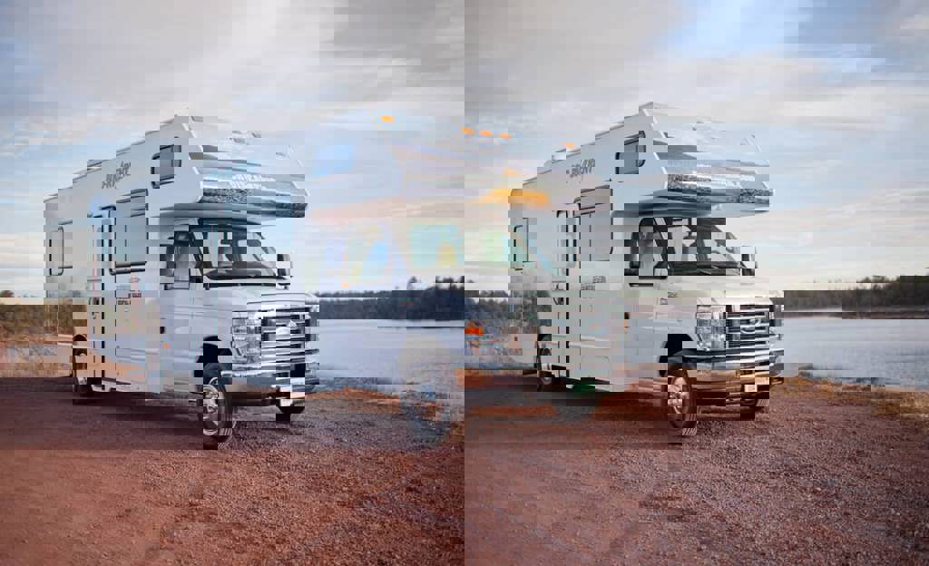 Guide to Choosing the Best RV For Seniors Options & Tips Cruise America